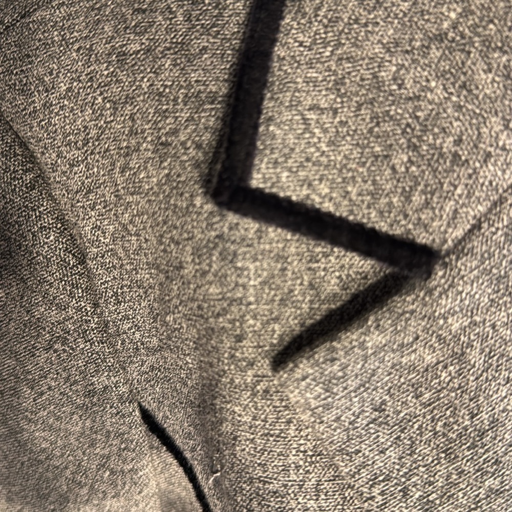 NWT Axcess by Liz Claiborne Beautiful Gray and Black Blazer Fully Lined Size 10 - Picture 3 of 11